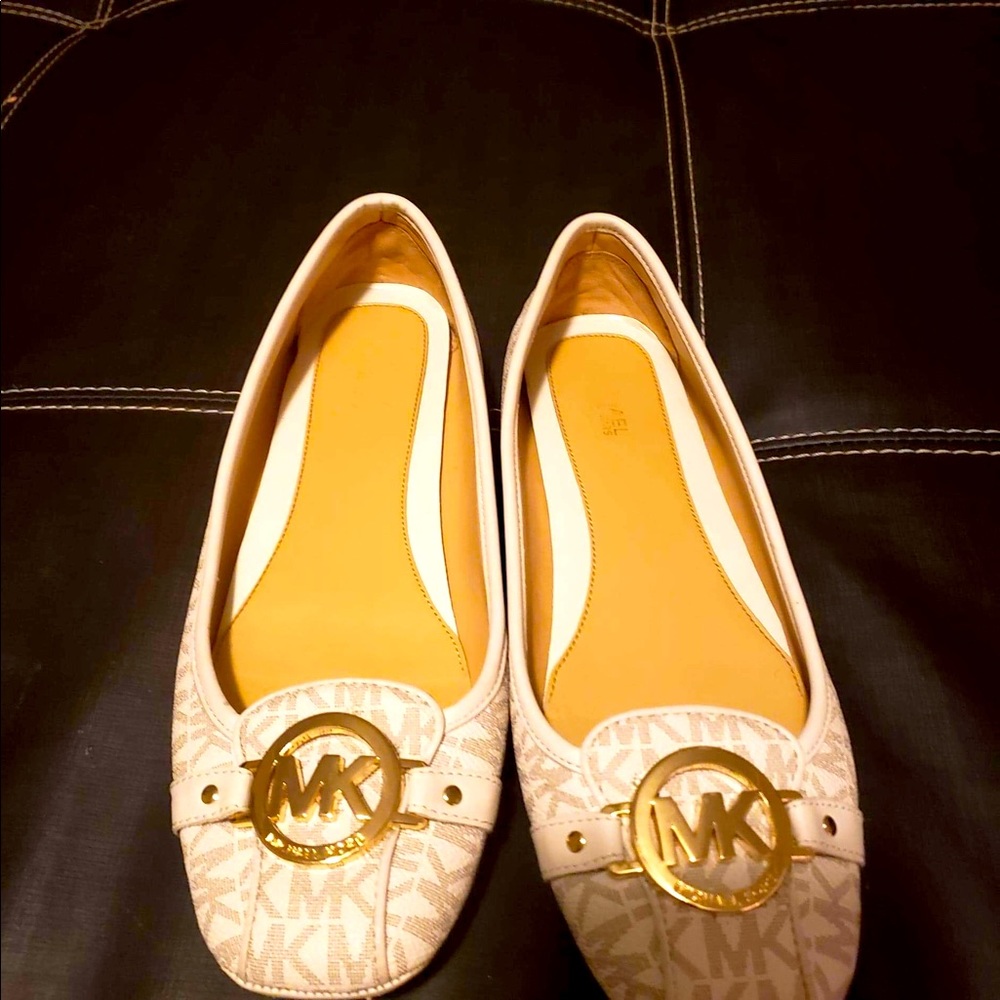 Michael Kors flats